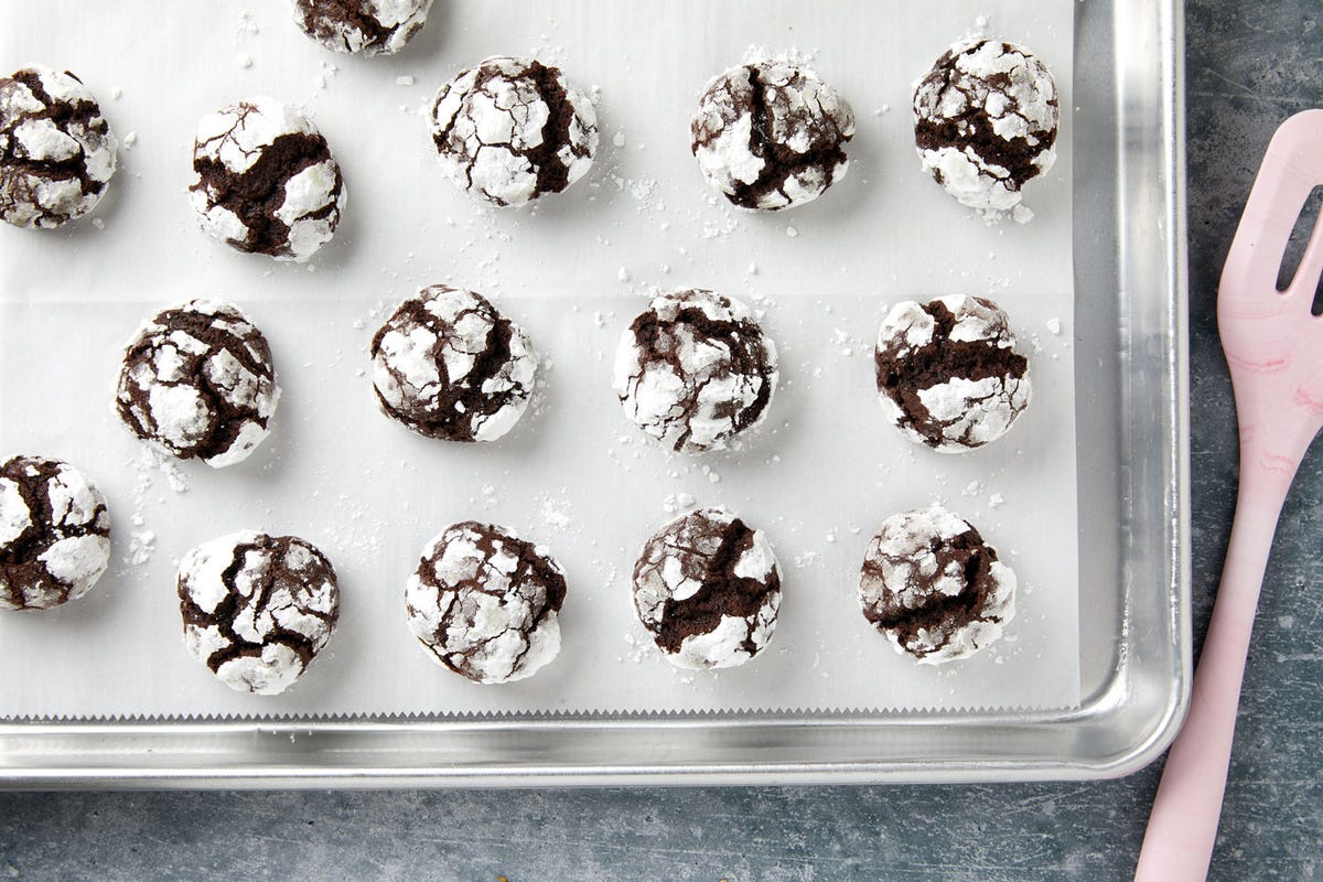 preview for Chocolate Crinkle Cookies Are A Holiday Must