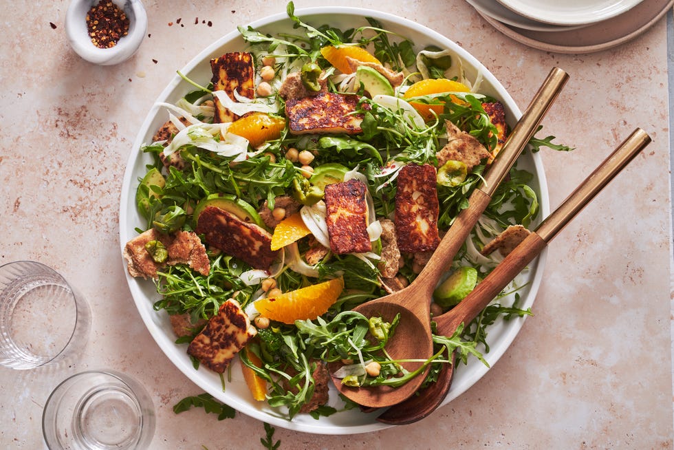 fried halloumi salad  delishcom