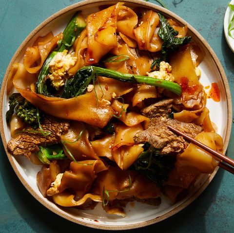 steak pad see ew with chinese broccoli and egg