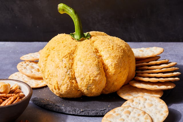 pumpkin cheese ball with crackers