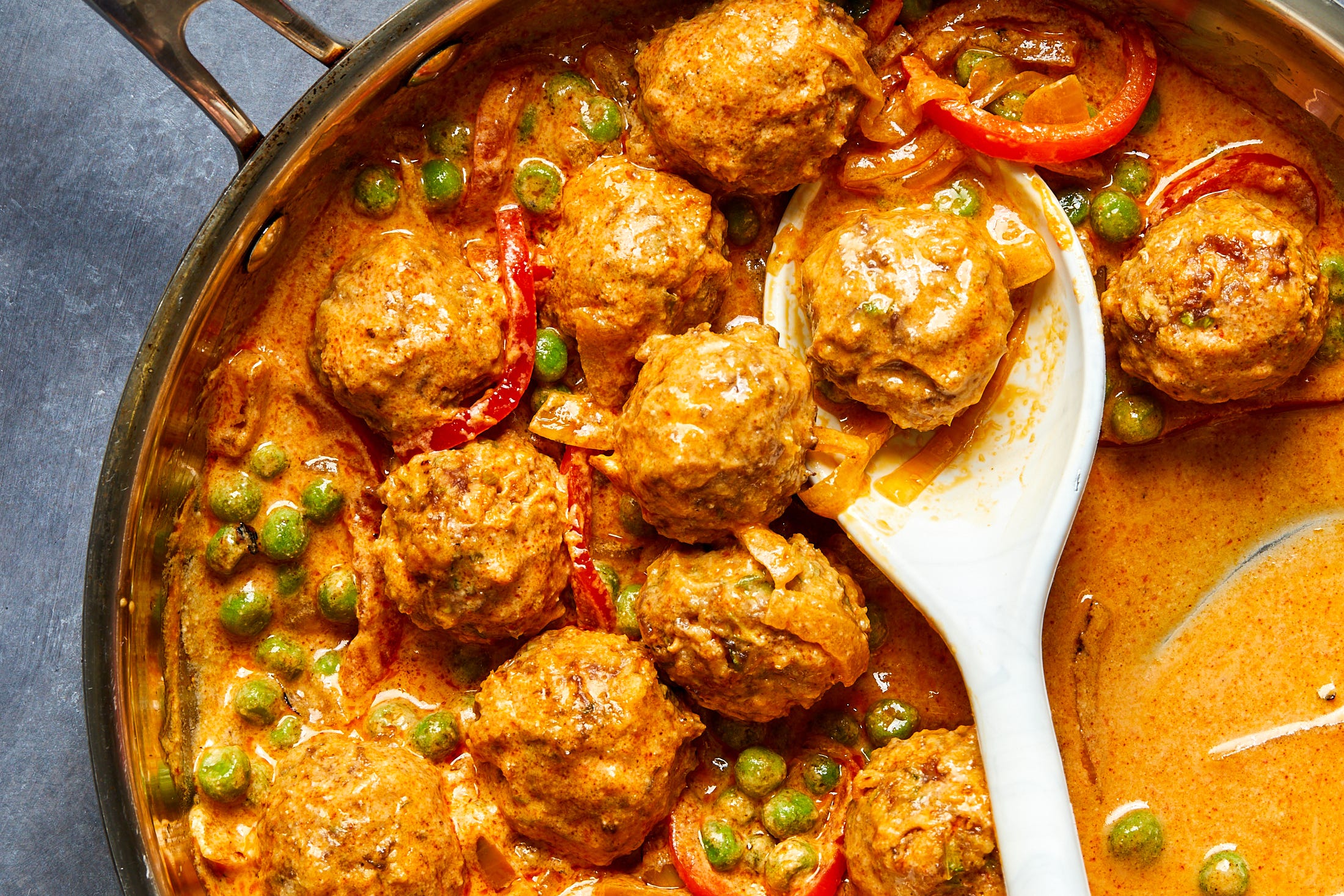 Thai-Style Red Curry Meatballs Are The Perfect Dish To Cozy Up To