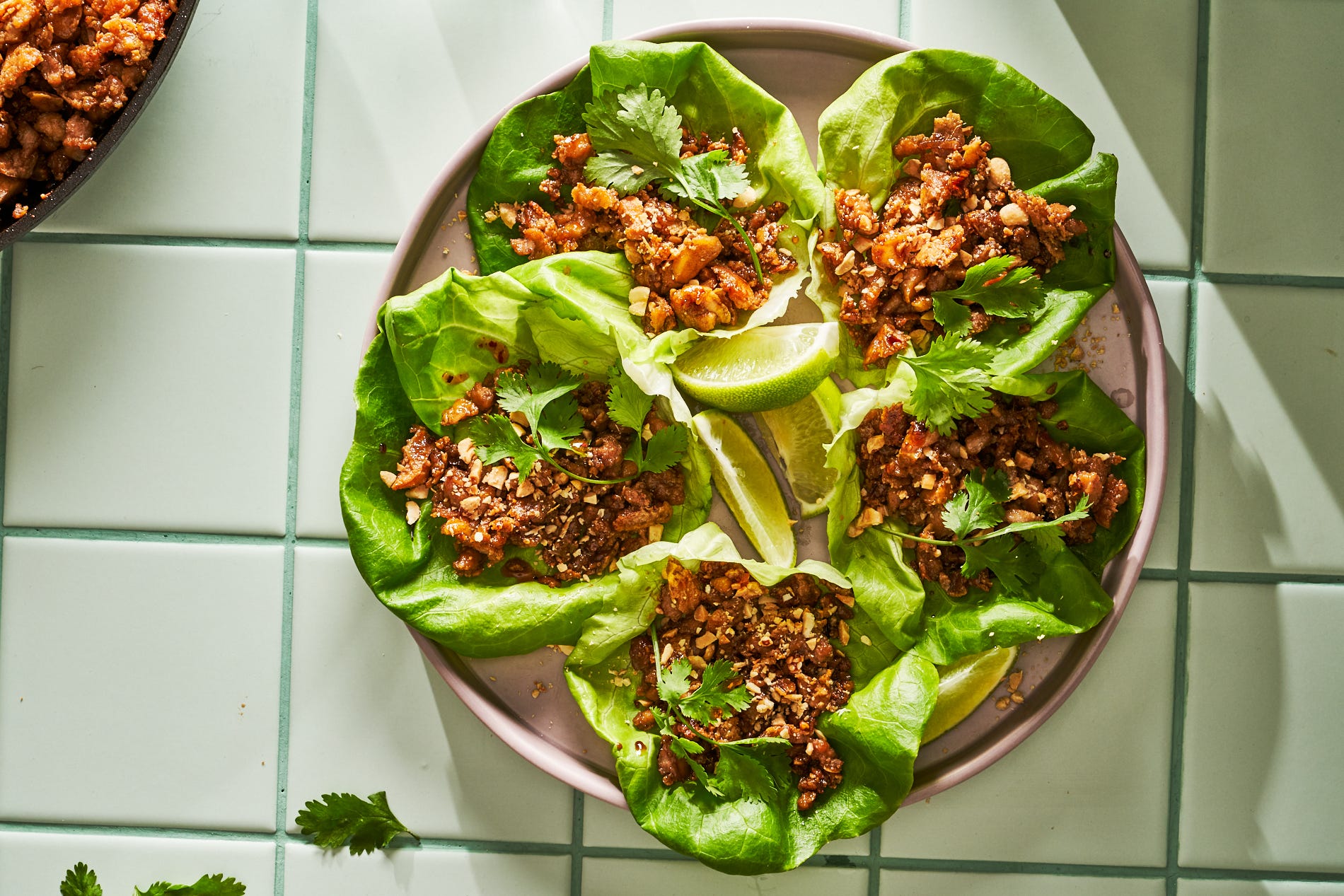 These Sweet & Salty Lettuce Cups Could Turn Anyone Into A Tofu Lover