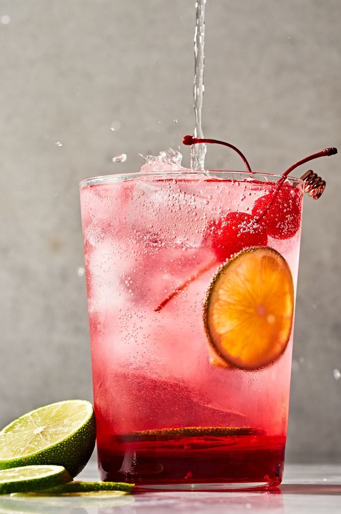https://hips.hearstapps.com/hmg-prod/images/delish-220517-dirty-shirley-cocktail-001-ab-web-1657145301.jpg?crop=0.871xw:0.872xh;0.0782xw,0.0749xh&resize=980:*
