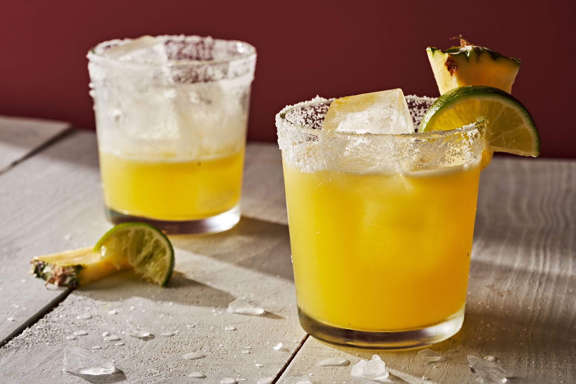 pineapple margarita recipe on the rocks