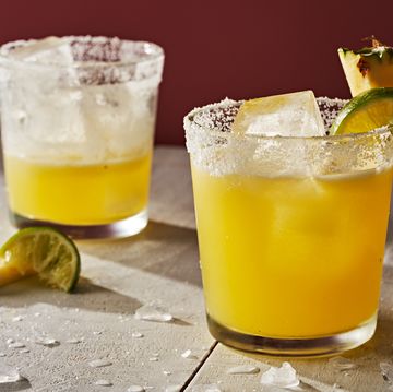 pineapple margarita cocktail