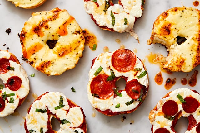 pizza bagels