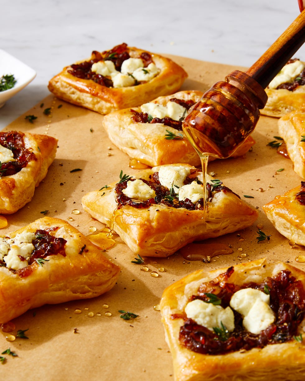 caramelized onion goat cheese bites