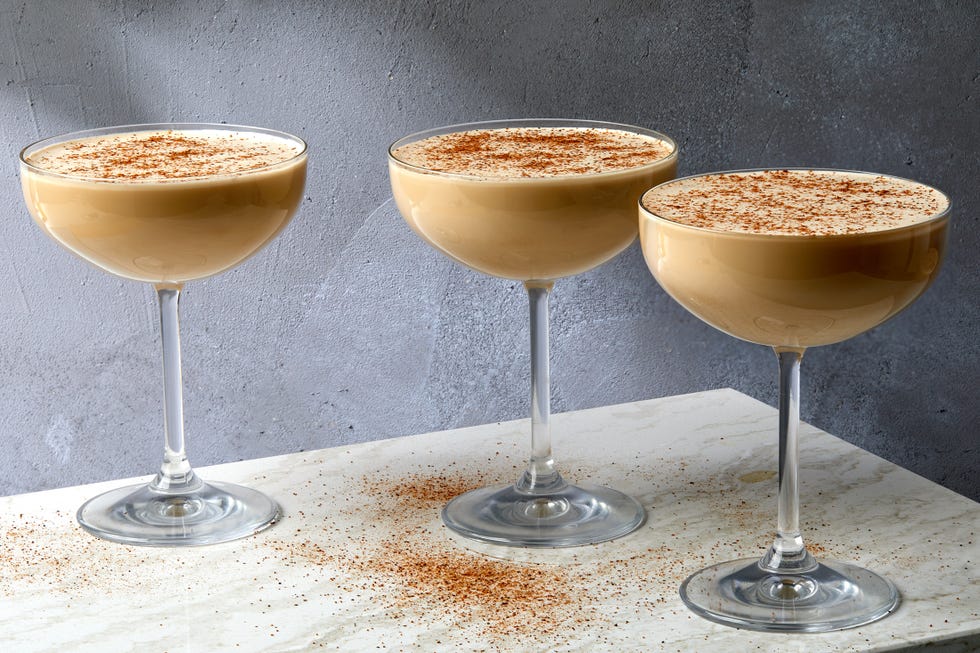 brandy alexander, dessert cocktail, chocolate, brandy, creme de cacao, cream