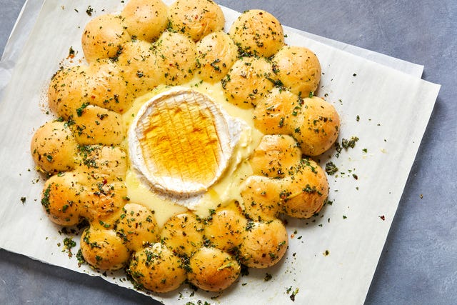 BAKED BRIE WREATH BREAD baked brie wreath bread