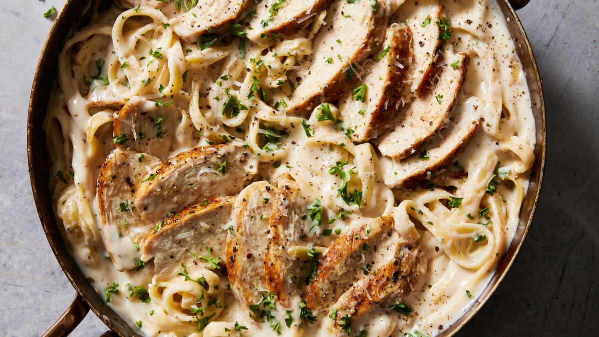preview for One-Pot Chicken Alfredo Is Perfectly Creamy