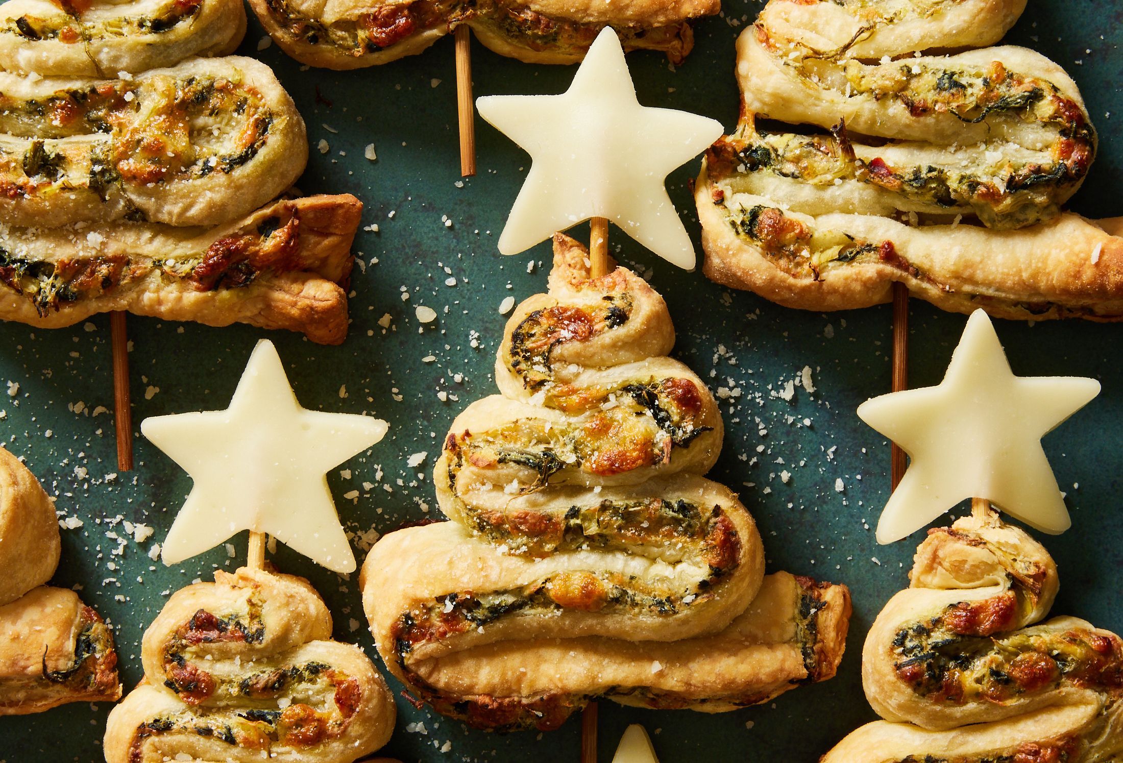 Spinach Puff Pastry Christmas Tree: Savory Appetizer - 31 Daily