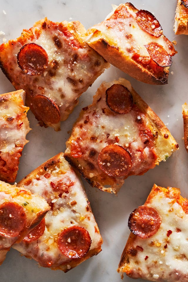 garlic bread pizza