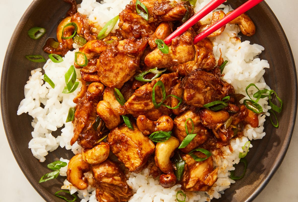 preview for You'll Want To Put This Cashew Chicken Sauce On Everything