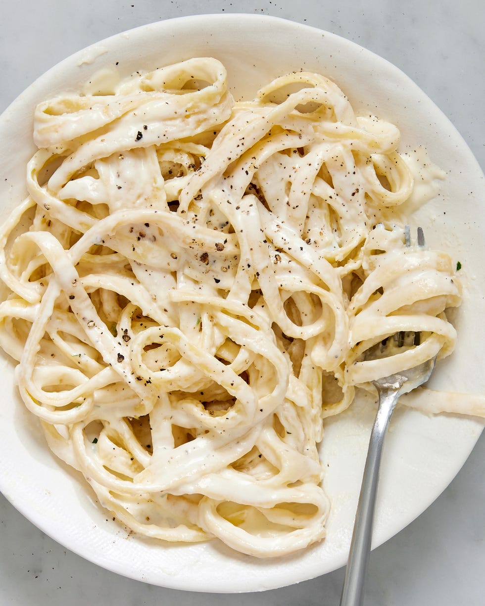 alfredo sauce made with heavy cream garlic and butter