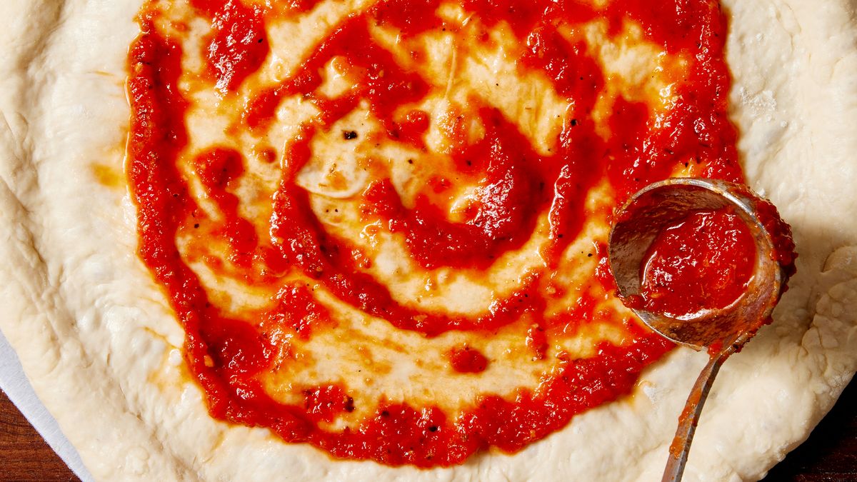 The BEST Homemade Pizza Sauce Recipe