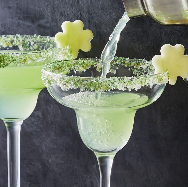 35 Best Irish Drinks for St. Patricks Day - Irish Cocktail Recipes