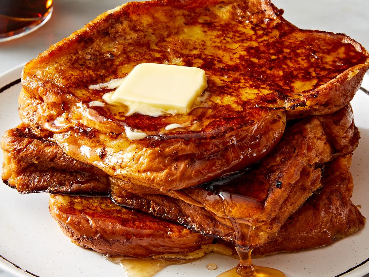 https://hips.hearstapps.com/hmg-prod/images/delish-230308-french-toast-055-rv-index-641c84040274d.jpg?crop=0.6672xw:1xh;center,top&resize=1200:*