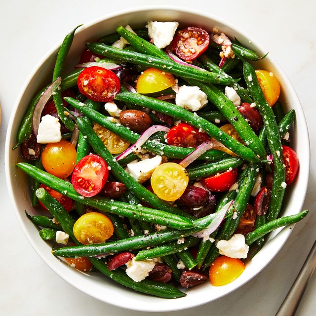 green bean salad with tomatoes and feta