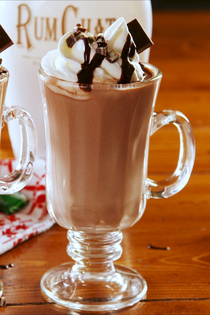 food, whipped cream, drink, non alcoholic beverage, cream, irish coffee, hot chocolate, floats, milkshake, mocaccino,