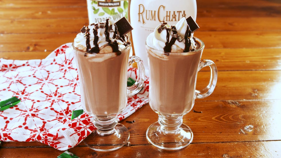 Food, Drink, Irish cream, Floats, Milkshake, Cream, Non-alcoholic beverage, Whipped cream, Dessert, Ingredient, 
