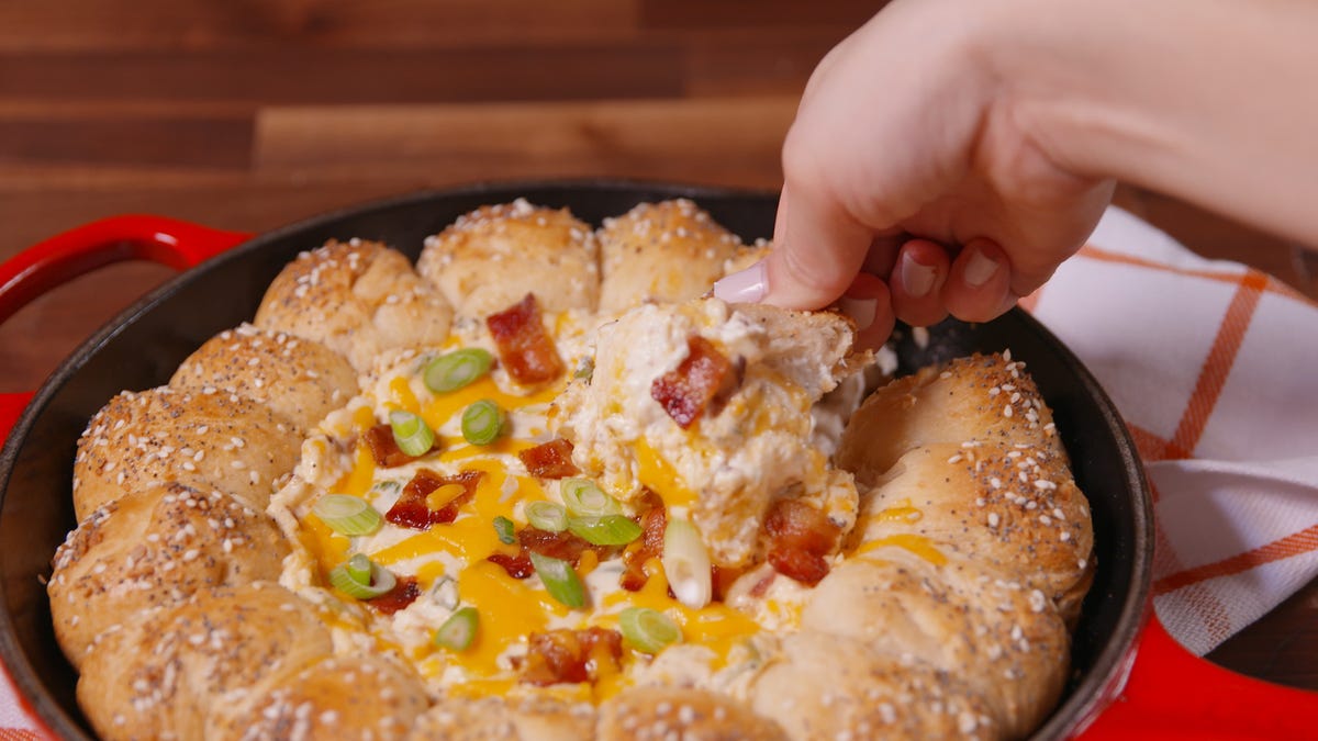 preview for This Bacon-Cheddar Bagel Ring is Everything You Need to Feed a Brunch Crowd!