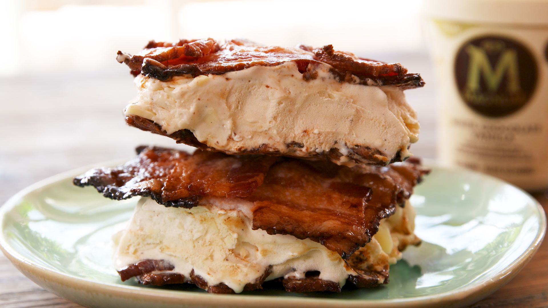 Details more than 141 bacon ice cream cake super hot - awesomeenglish ...