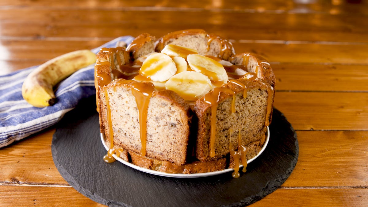 preview for Banana Bread Lovers: This Cheesecake Will Blow Your Mind