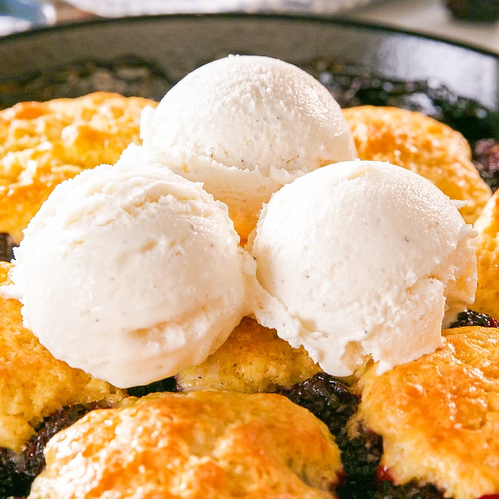 blackberry cobbler