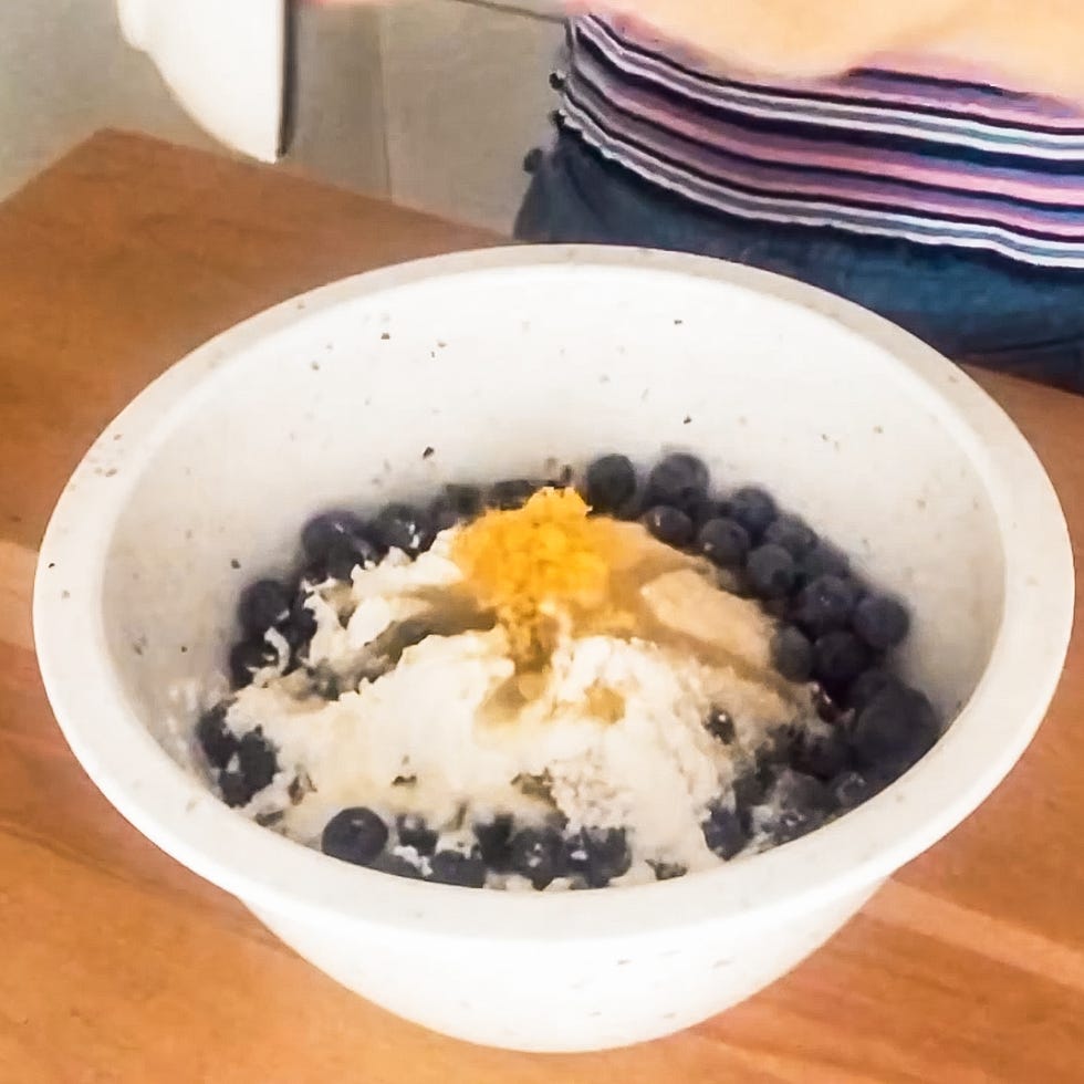blueberry crisp