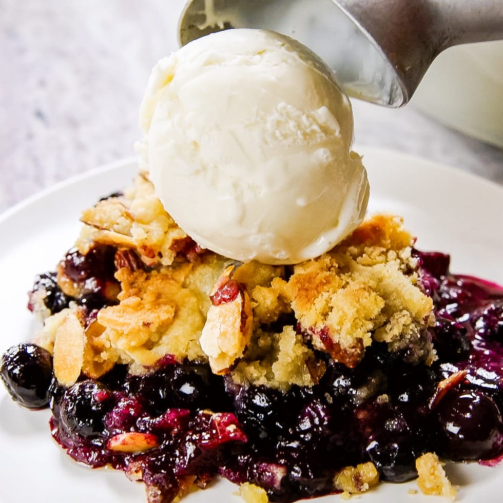 blueberry crumble