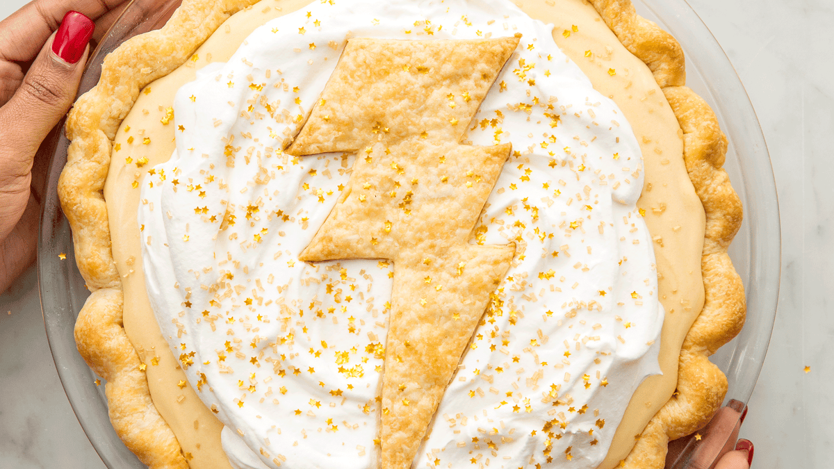 preview for Butterbeer Pie Is How Harry Potter Would Celebrate Thanksgiving!