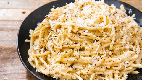 preview for Cacio e Pepe Is The Easiest Dinner Imaginable