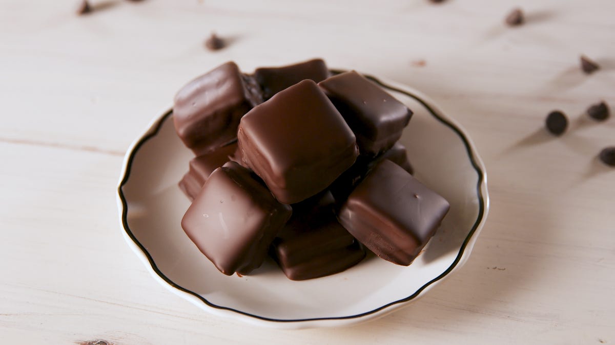 preview for These Caramellows Outshine Everything In The Candy Aisle