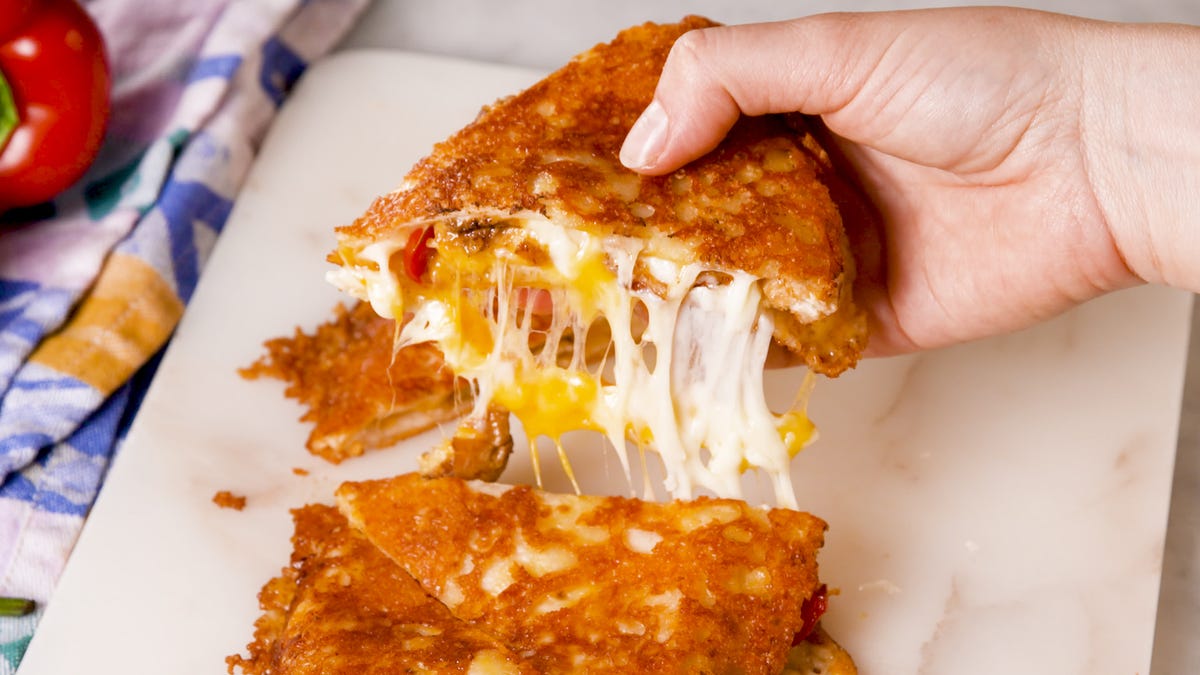 CheeseCrusted Quesadilla Recipe How To Make CheeseCrusted Quesadilla