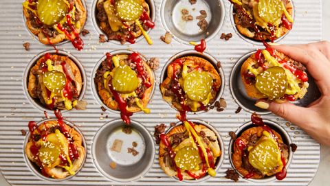 preview for Kids Are Flippin’ Out Over These Cheeseburger Cups