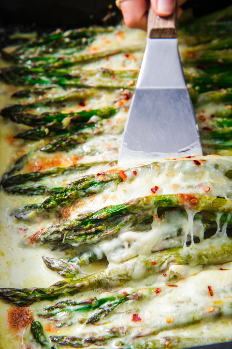 cheesy baked asparagus   delishcom