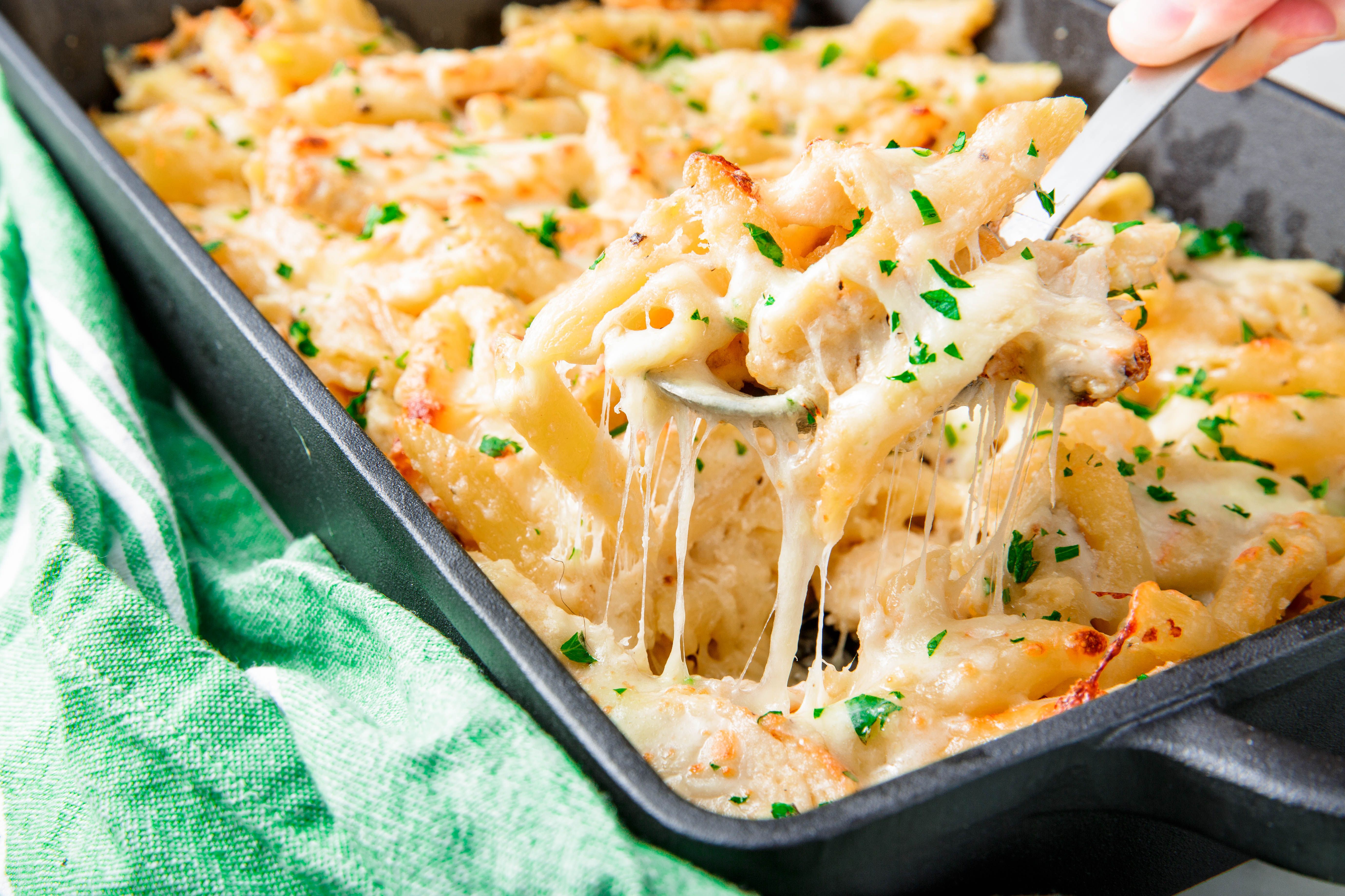 Best Chicken Alfredo Pasta Bake With Cheese Recipe 