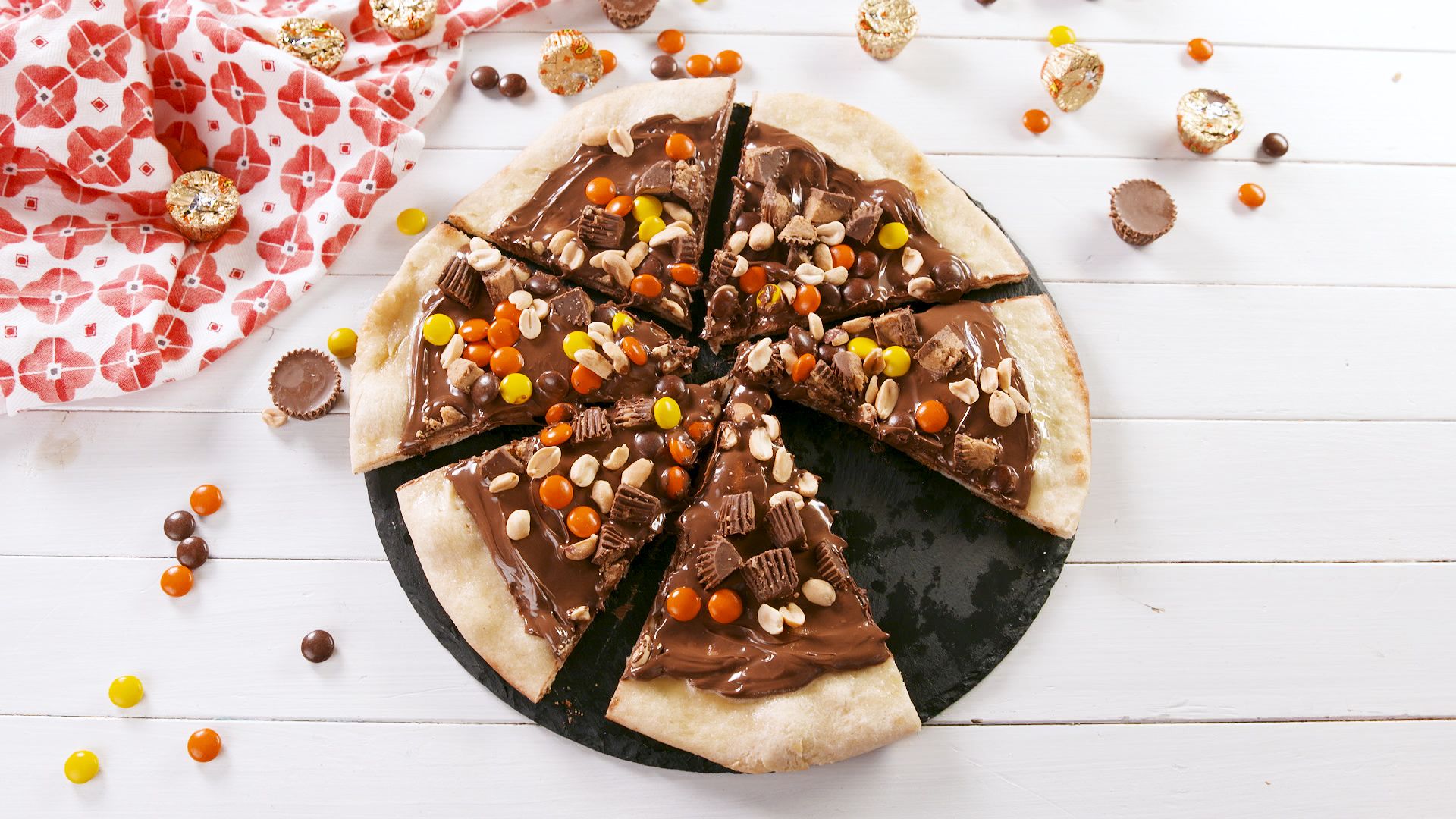 Best Chocolate Pizza Recipe - How To Make Chocolate Pizza