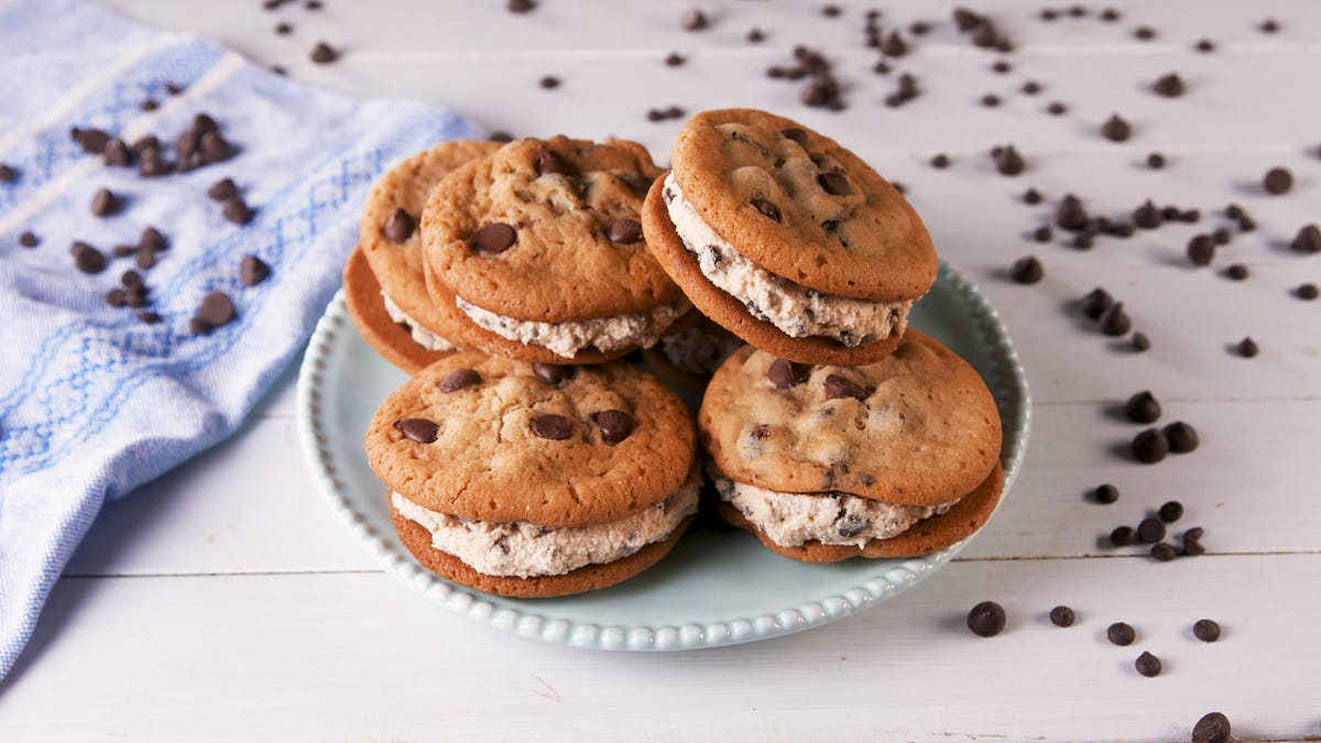 preview for You Never Have To Choose With Cookie Dough Cookie Sandwiches