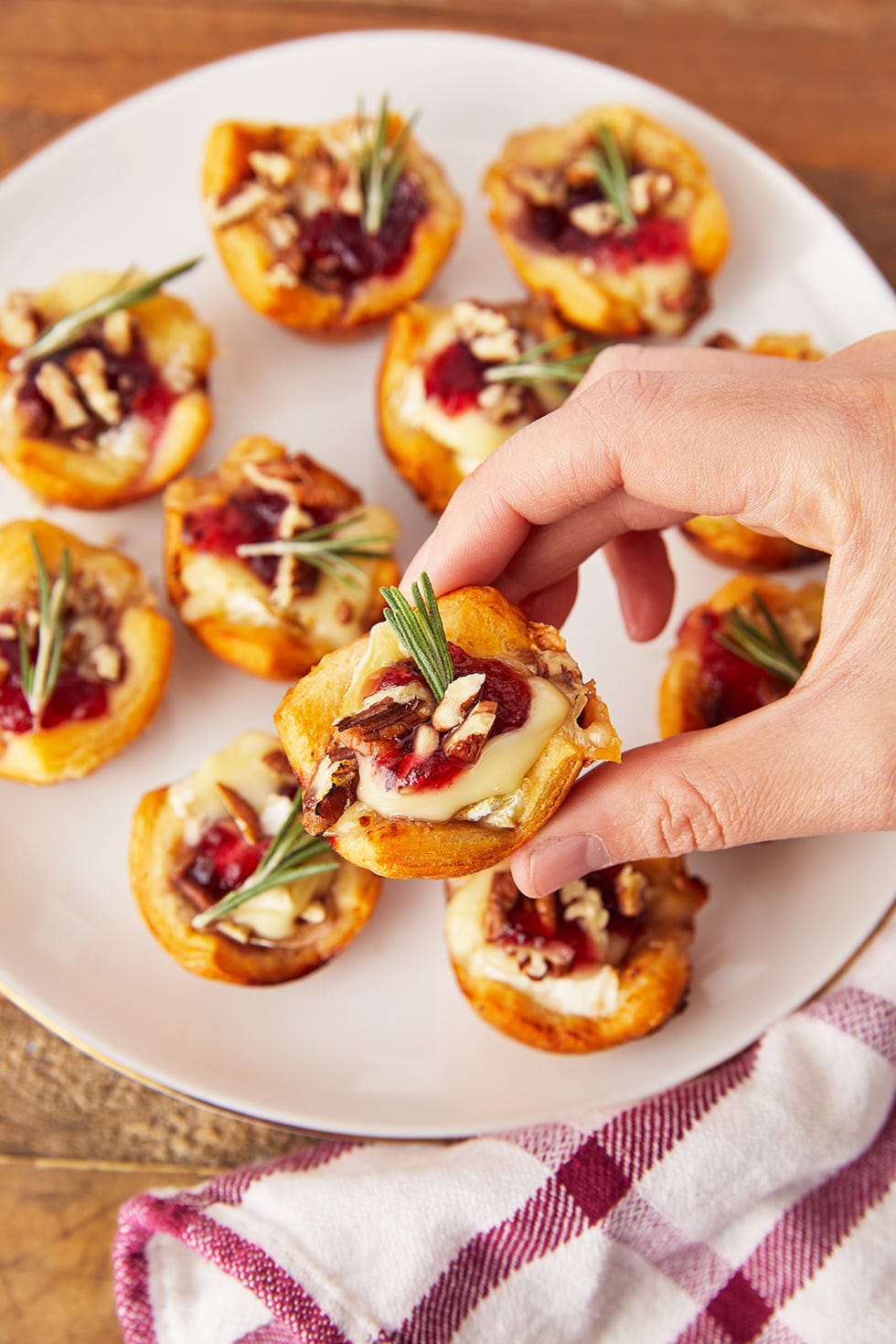 34 Best Hanukkah Appetizers - Easy Hanukkah Appetizer Recipes