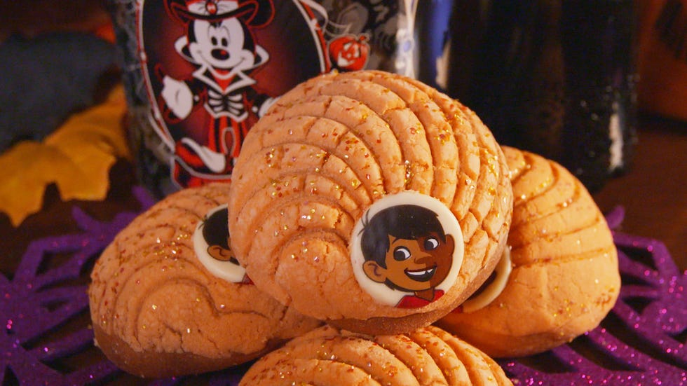 Food, Dish, Cuisine, Baked goods, Dessert, Pastry, Finger food, Snack, Cookie, Biscuit, 