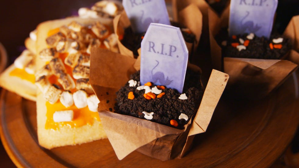 Sweetness, Food, Comfort food, Cuisine, Dessert, Chocolate brownie, Dish, Fudge, Chocolate, Confectionery, 