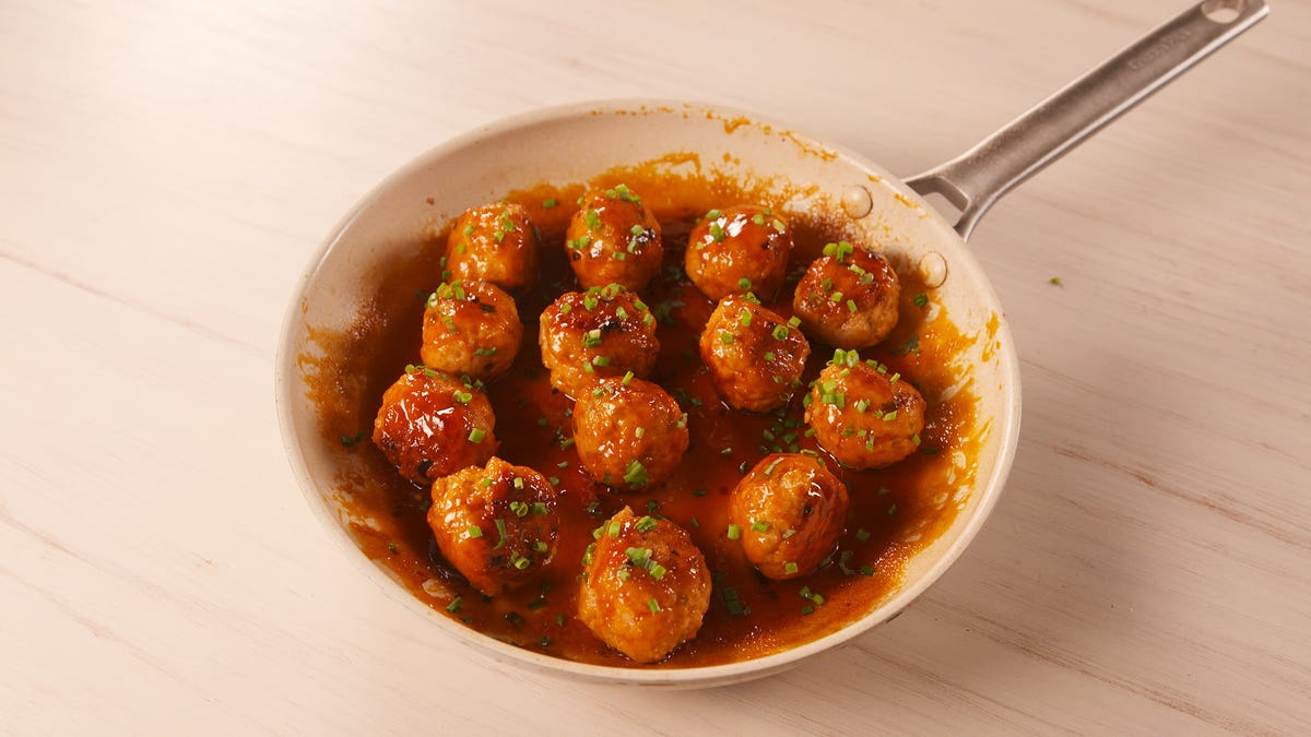 preview for Can You Handle The Heat In These Firecracker Chicken Meatballs?