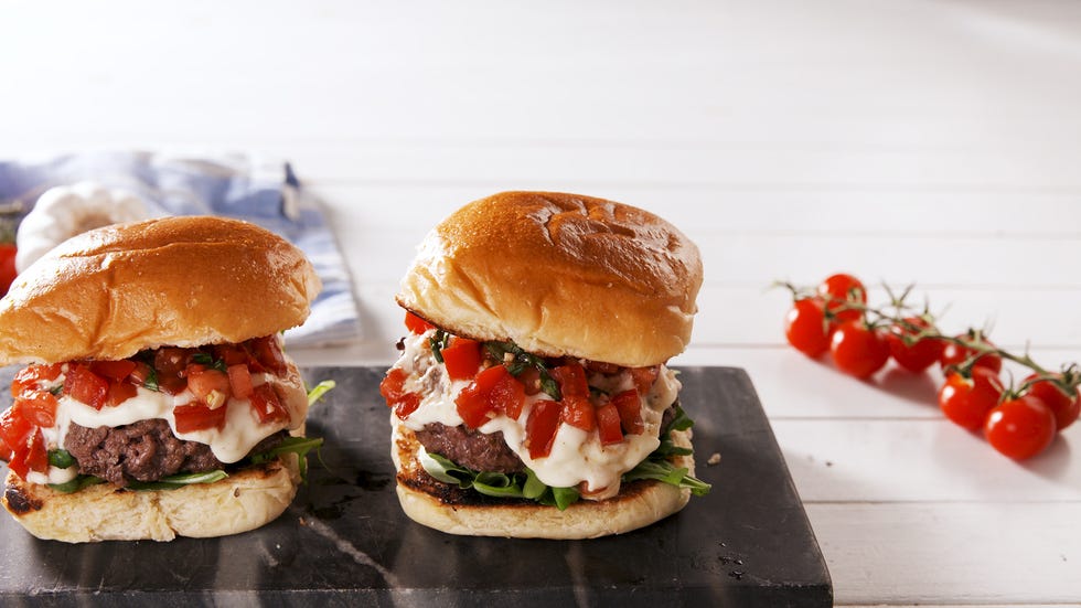 dish, food, cuisine, hamburger, fast food, slider, veggie burger, ingredient, pan bagnat, junk food,