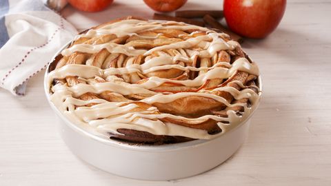 preview for This Giant Caramel Apple Cinnamon Roll Is The Perfect Fall Baking Project