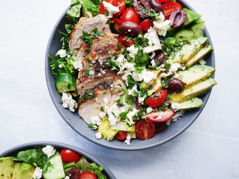 grilled chicken salad with avocado