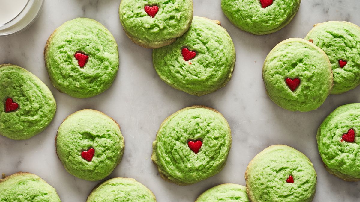 Grinch Heart Cookies (+VIDEO) - The Girl Who Ate Everything
