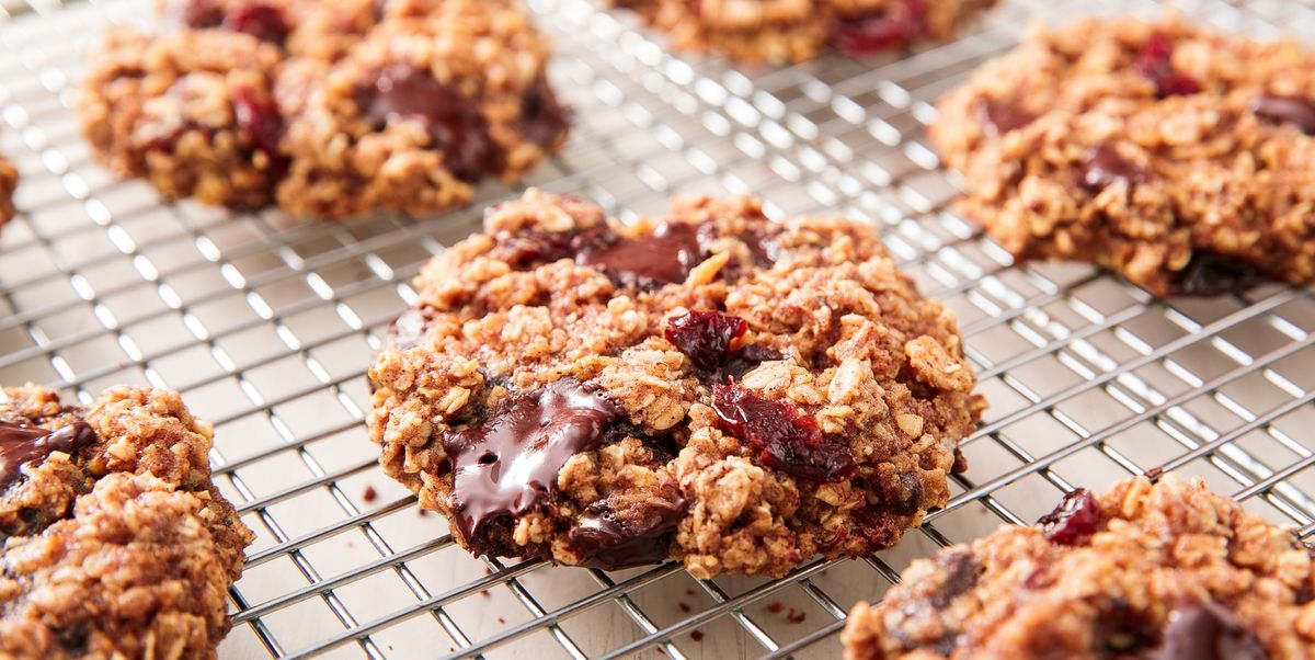 We Made Healthy Oatmeal Cookies Taste Freakin’ Amazing And Honestly, We’re Shocked