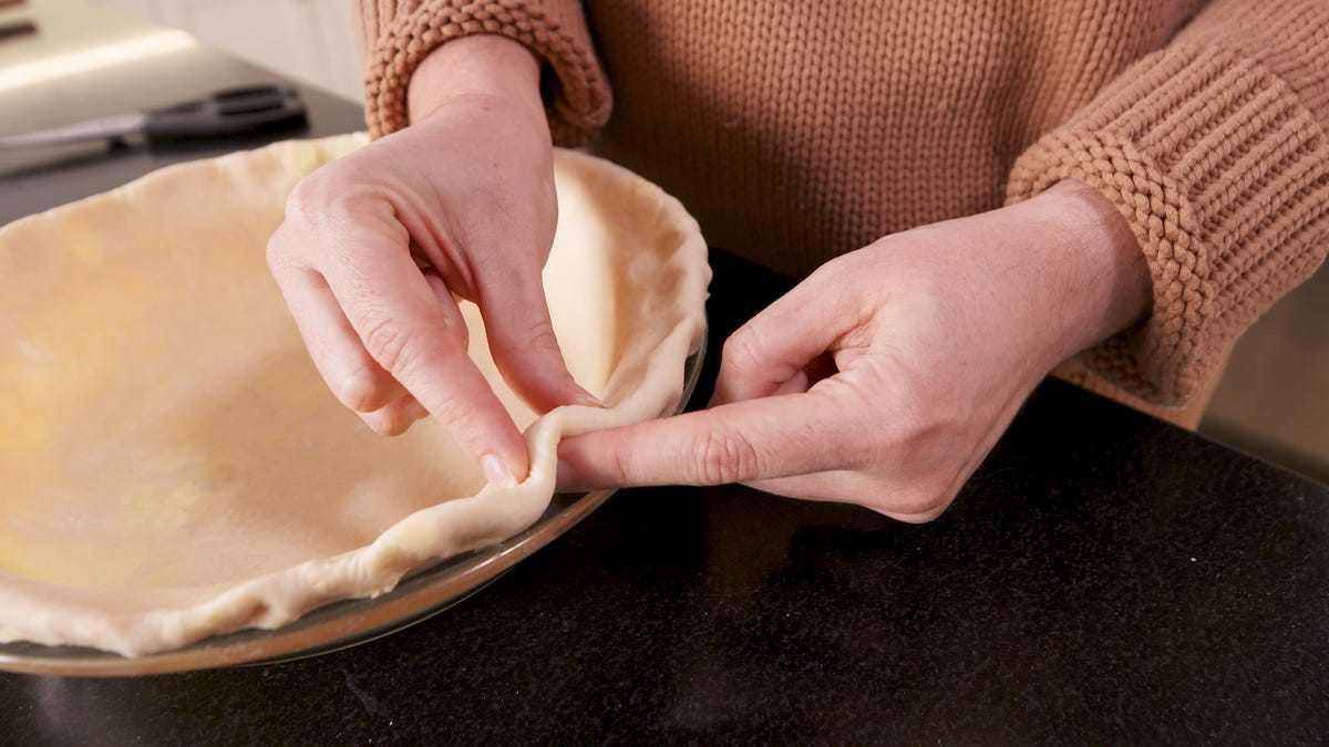 10 Ways to Crimp Pie Crust  Easy Baking Tips and Recipes: Cookies