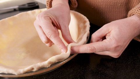 preview for How to Crimp A Pie Crust